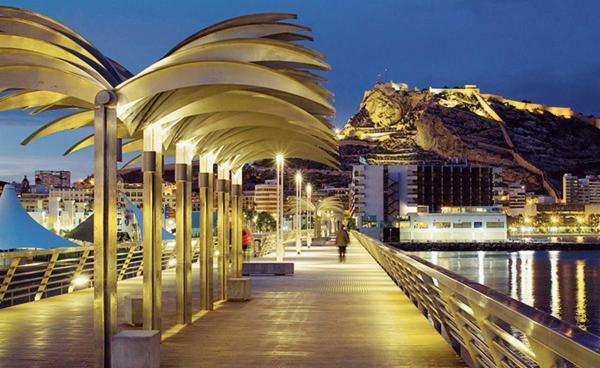 Un Lujo En El Corazon De Alicante Bagian luar foto